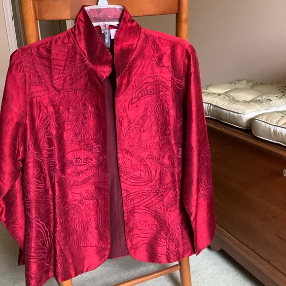 Silk Jacket Holiday Ready - Picture 4 of 4